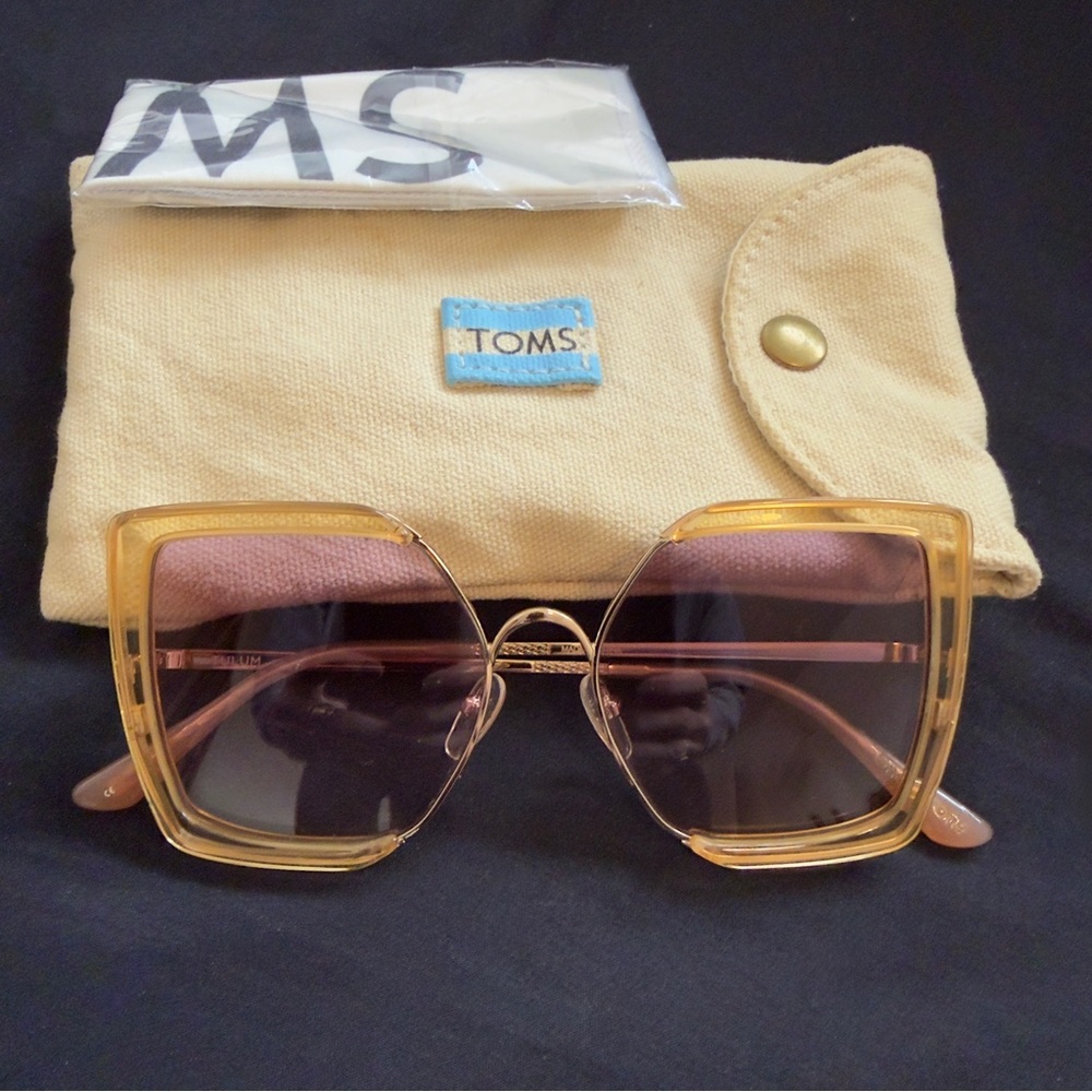 Toms Oversized Square Sunglasses in Amber and Brown